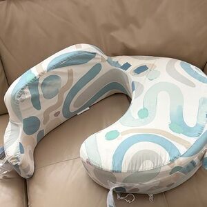 My Brest Friend - Nursing Pillow with Abstract Design